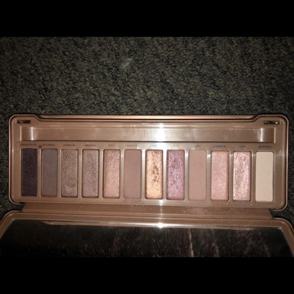 Urban Decay Naked 3 Palette - Picture 3 of 3